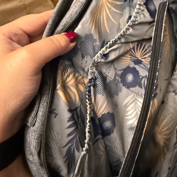 LUG Brushed Grey Scoop Handbag - Picture 5 of 7